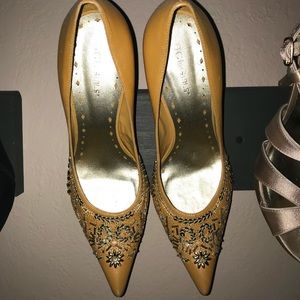 BCB girls yellow detailed heels